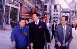 2003年11月26日，時(shí)任江西省人民政府常務(wù)副省長吳新雄、中共九江市委書記劉積福視察江西亞東。