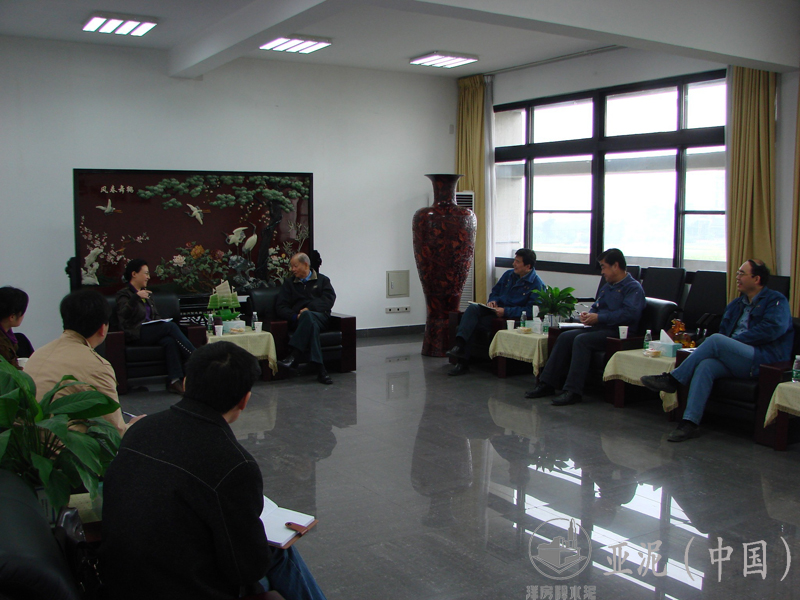 2009年4月3日，彭州市譚學(xué)軍副書記視察四川亞?wèn)|