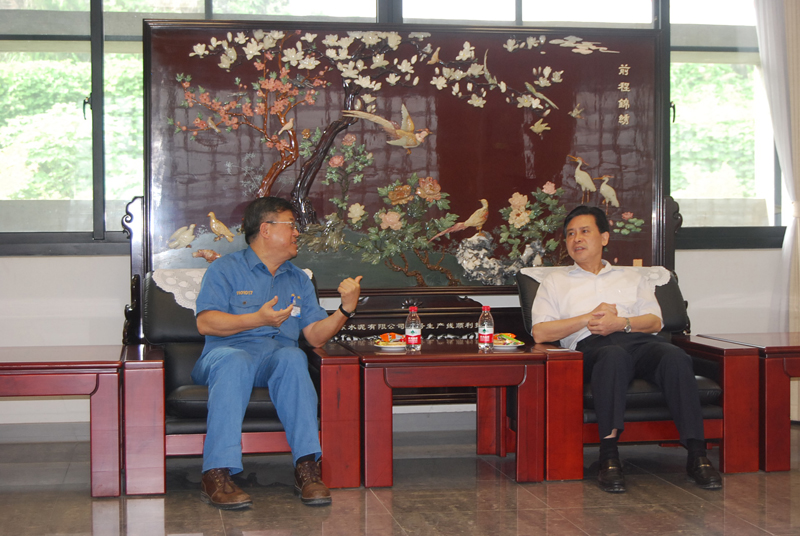 2012年6月8日，江西省地稅局局長王一平視察江西亞東