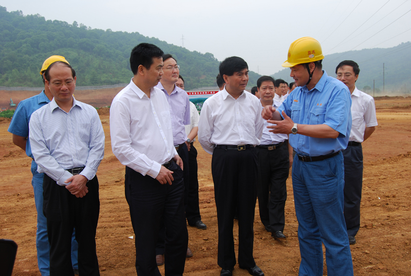 2011年6月3日，江西省副省長洪禮和一行視察江西亞東五、六期工地