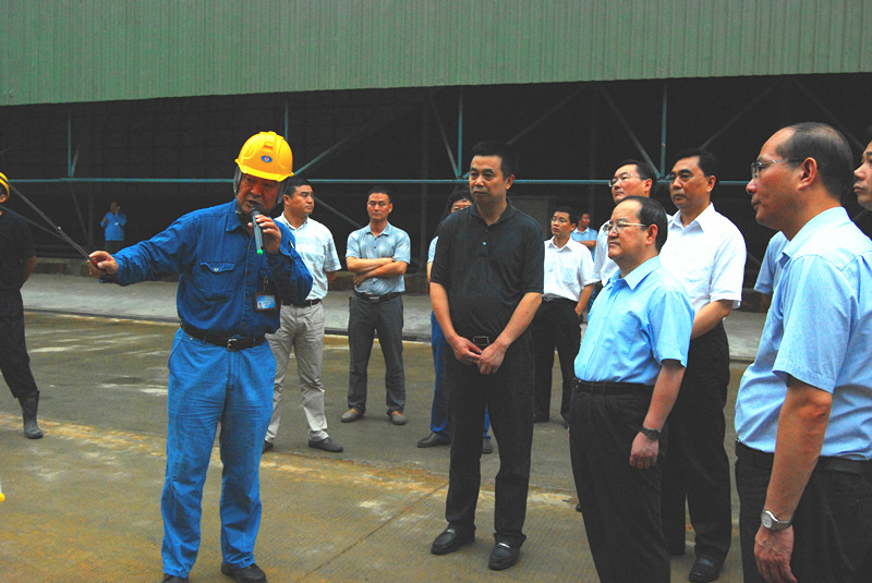 2013年9月23日，江西省省長(zhǎng)鹿心社蒞臨江西亞?wèn)|瑞昌二廠視察。